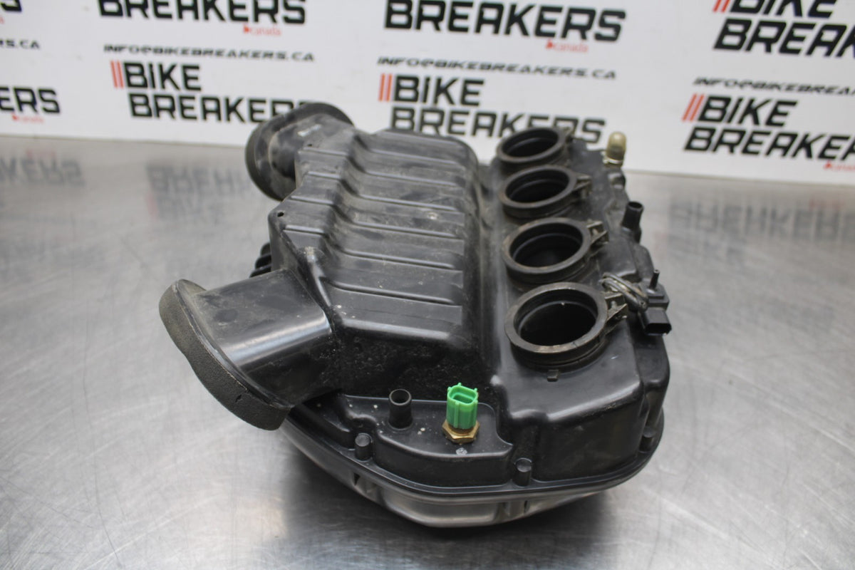 04-05 SUZUKI GSXR600 AIRBOX AIR INTAKE FILTER BOX BB792