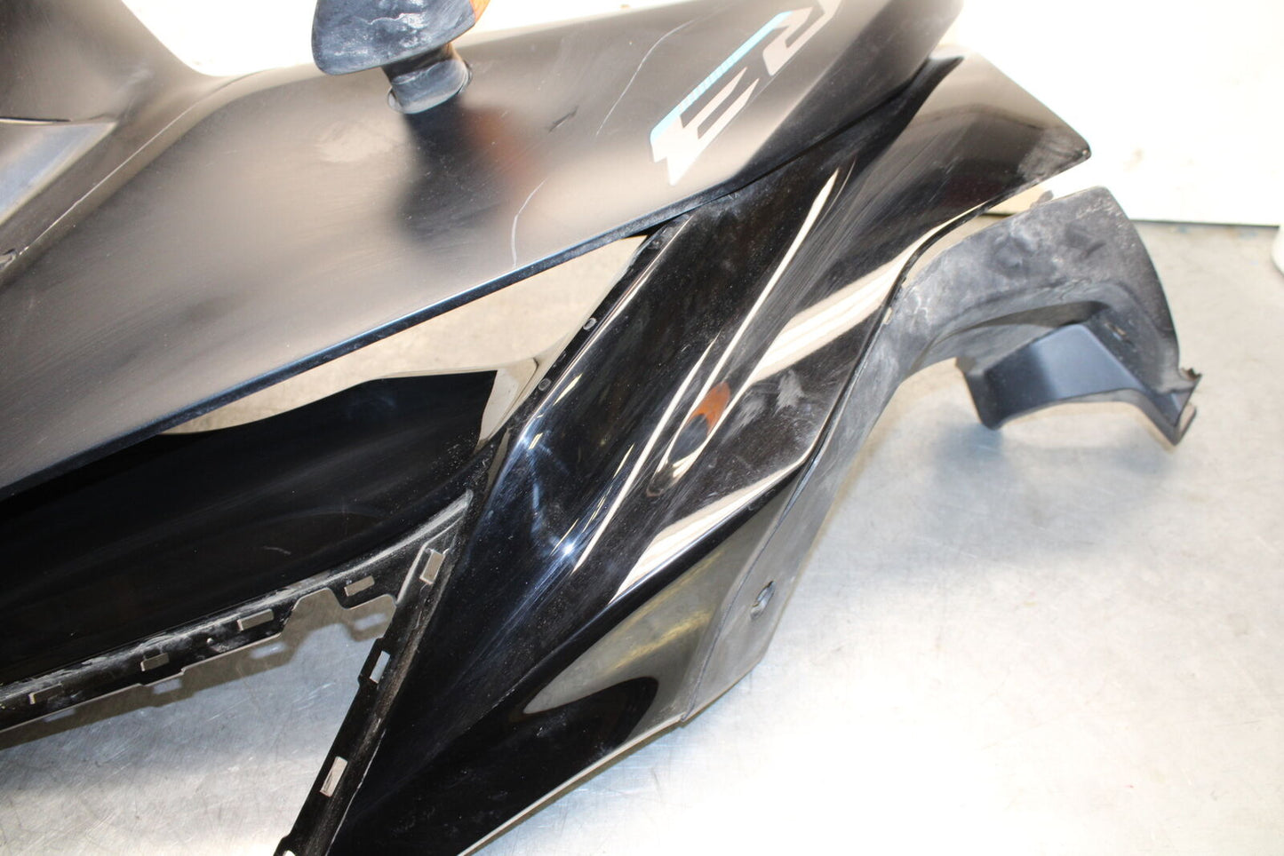 19-24 YAMAHA R3 LEFT LOWER MID UPPER SIDE FAIRING COWL BB736