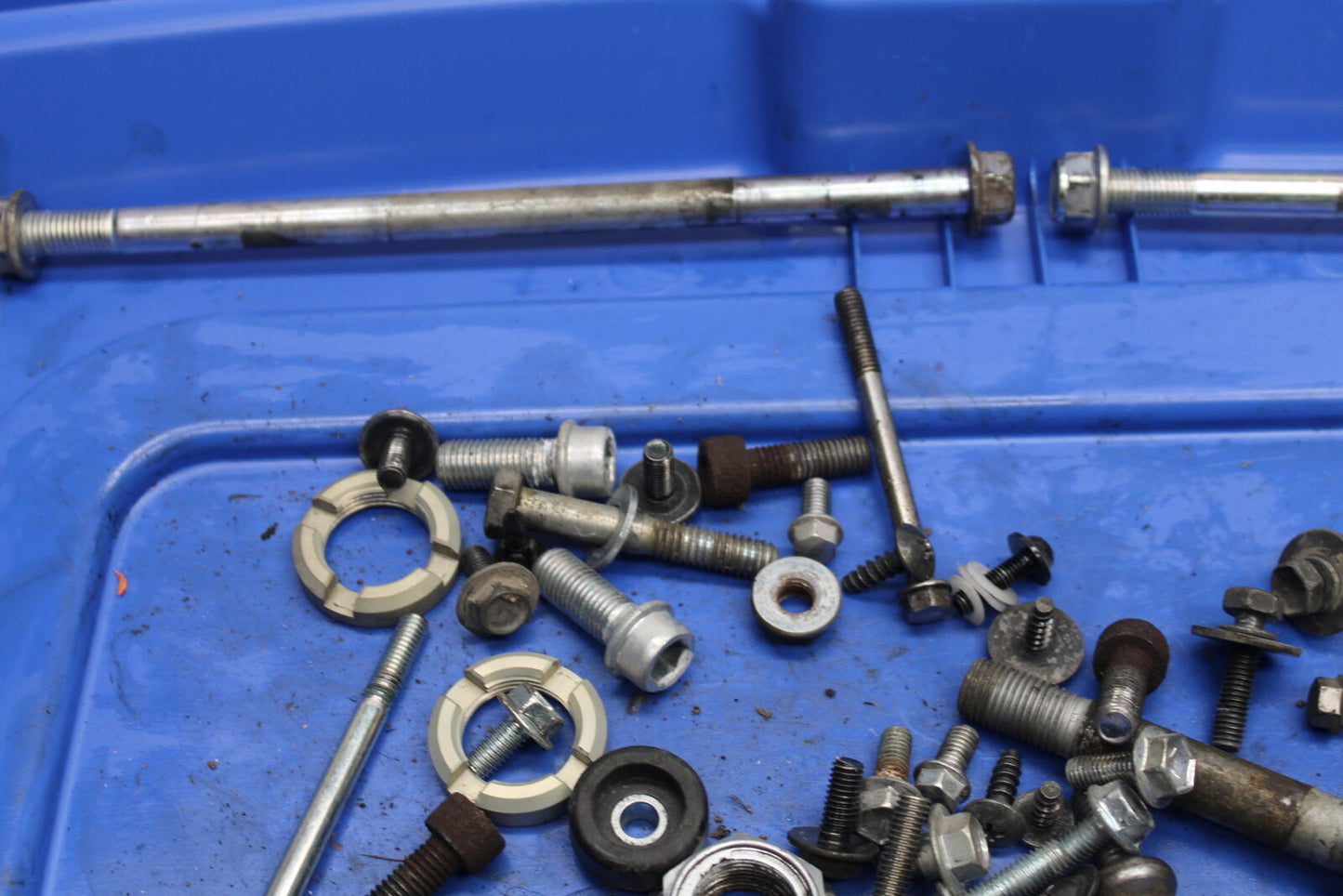 08-09 SUZUKI GSXR600 ENGINE MOUNTING BOLTS HARDWARE MOTOR SCREWS BB728