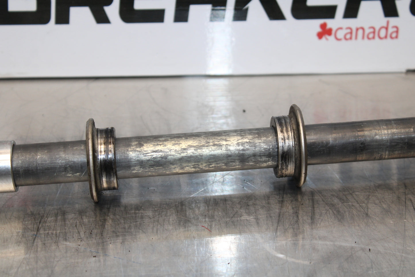 04-05 KAWASAKI NINJA ZX10R FRONT WHEEL RIM AXLE PIVOT BOLT BB163