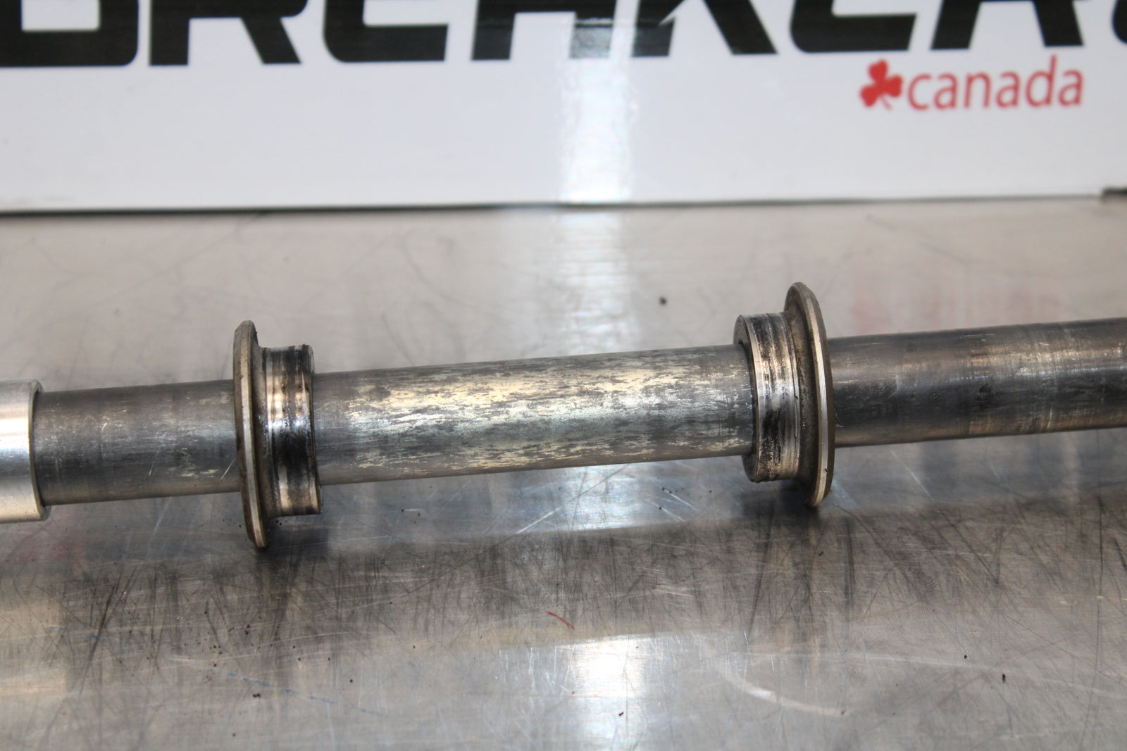 04-05 KAWASAKI NINJA ZX10R FRONT WHEEL RIM AXLE PIVOT BOLT BB163