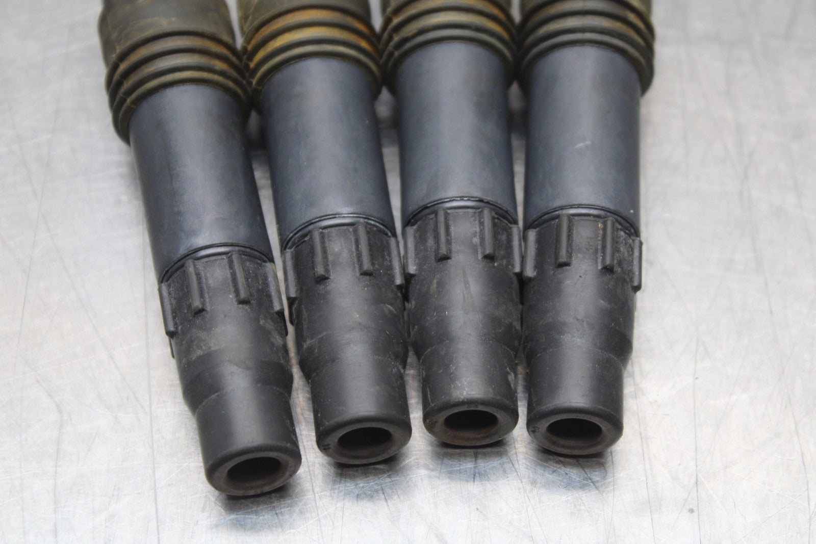 07 SUZUKI GSXR1000 IGNITION COILS COIL SPARK PLUG CAPS 33410-35F10 BB770