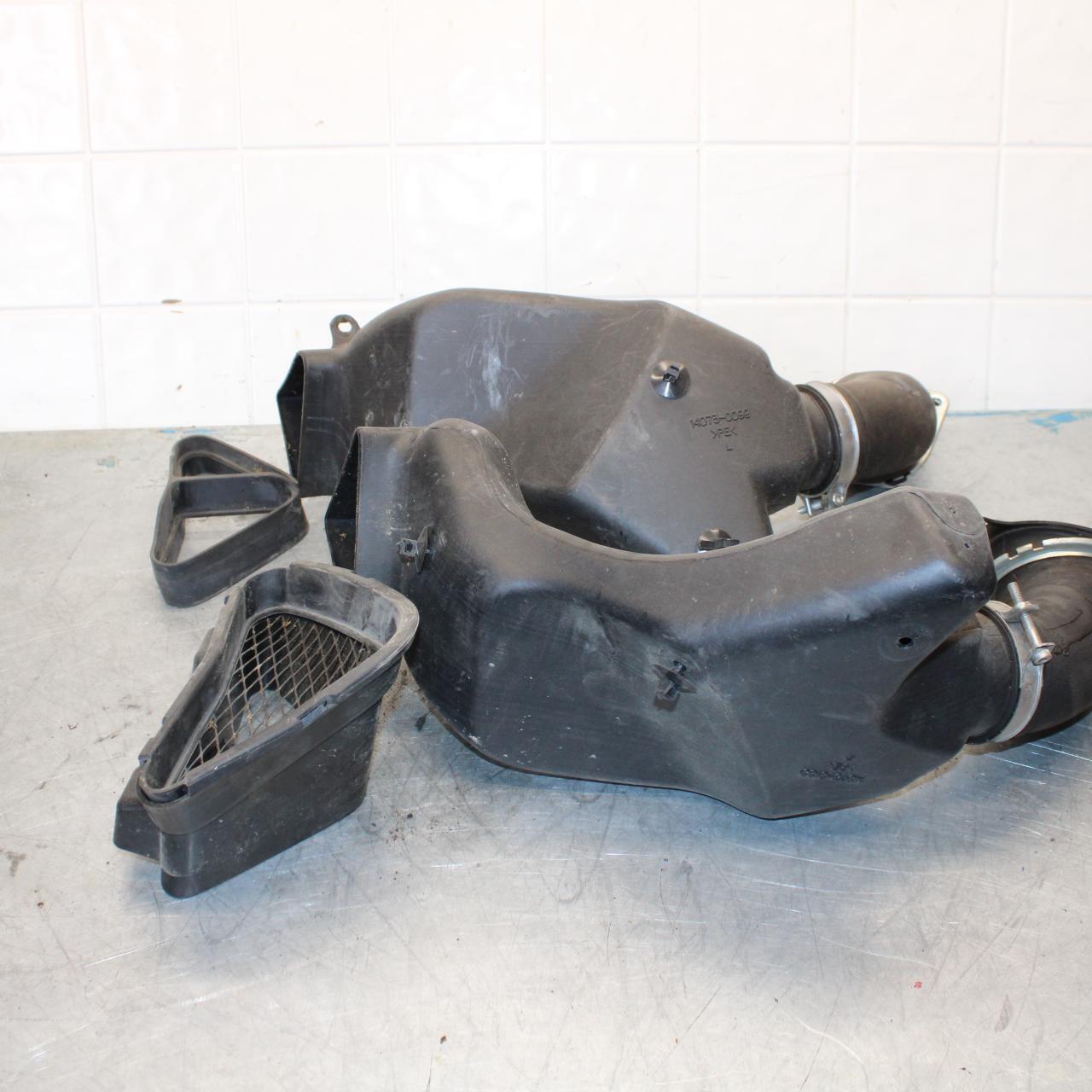 06-07 KAWASAKI NINJA ZX14R RIGHT LEFT AIR INTAKE DUCTS bb433