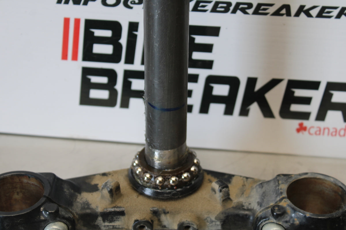 09-15 YAMAHA FZ6R FRONT FORKS CLAMP LOWER TRIPLE TREE STEM BB161