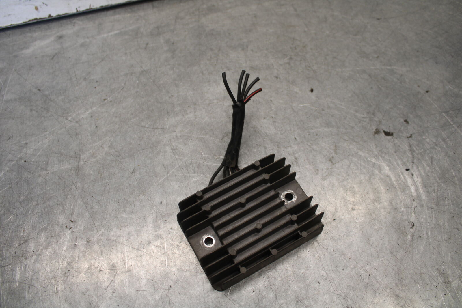 04-05 SUZUKI GSXR600 RECTIFIER VOLTAGE REGULATOR 32800-33E21  BB658