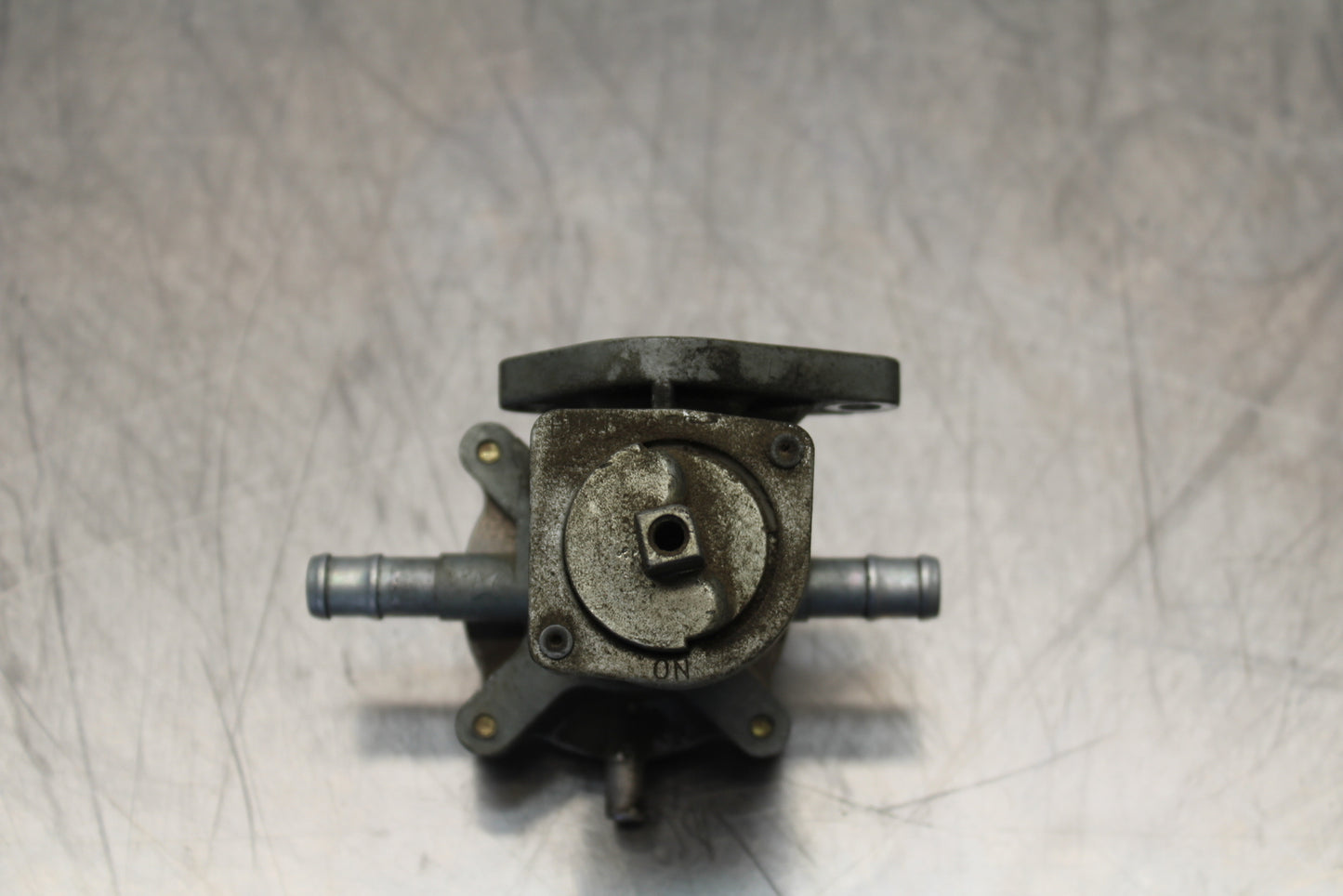 98-05 HONDA SUPER HAWK 1000 VTR1000F FUEL GAS TANK PETCOCK SHUT VALVE BB152