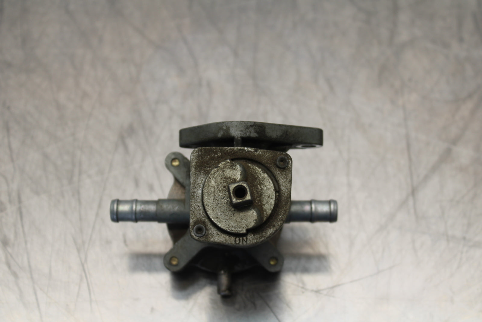 98-05 HONDA SUPER HAWK 1000 VTR1000F FUEL GAS TANK PETCOCK SHUT VALVE BB152