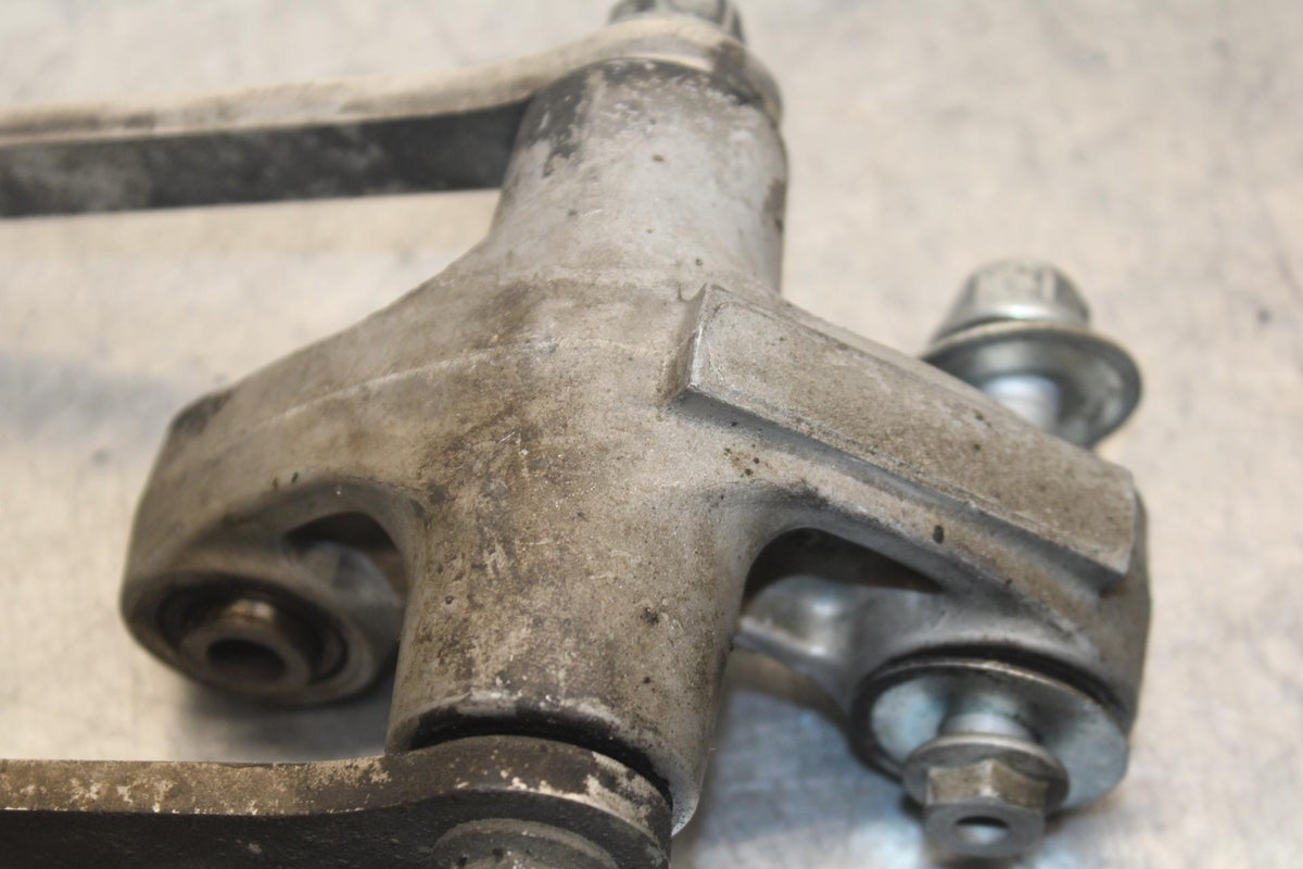 04-05 SUZUKI GSXR750 REAR DOGBONE SHOCK LINKAGE LINK 62600-35880 BB81