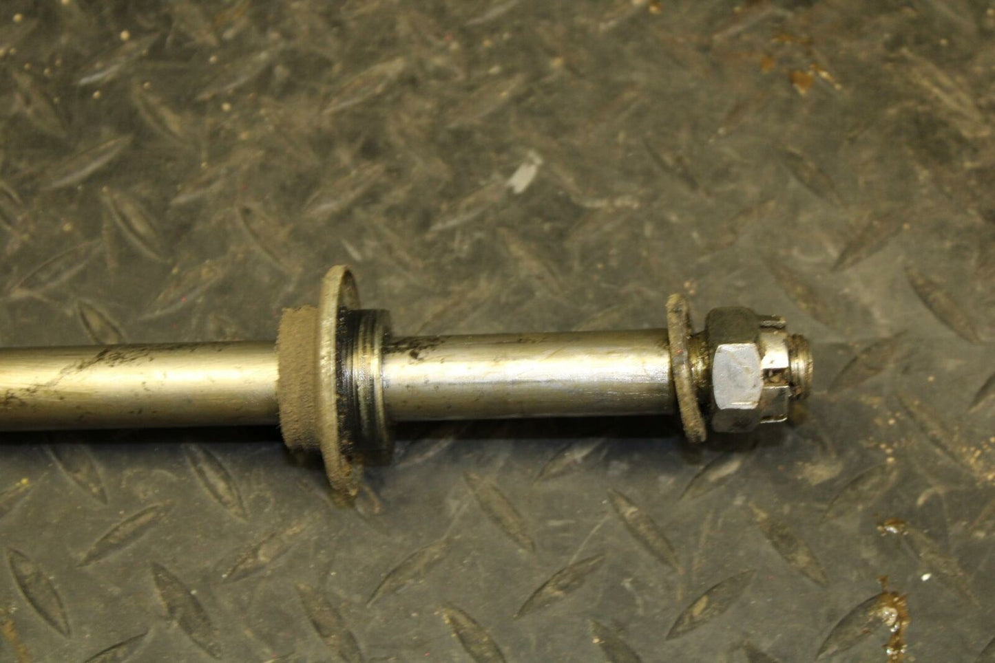 80-81 YAMAHA XS1100 SPECIAL FRONT WHEEL RIM AXLE PIVOT BOLT BB174