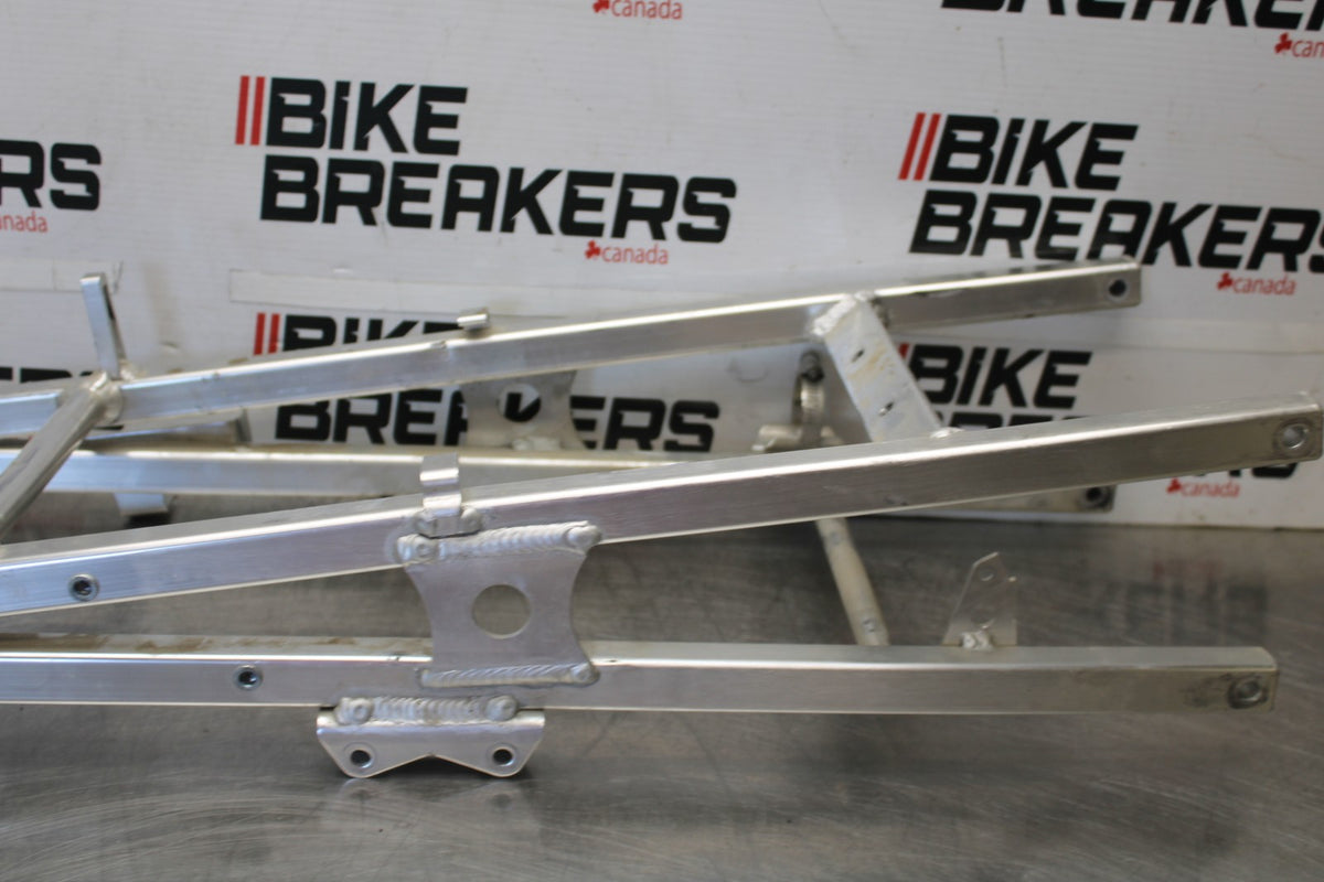 04-06 HONDA CBR600F4I BANANA REAR SUBFRAME BACK SUB FRAME BB644