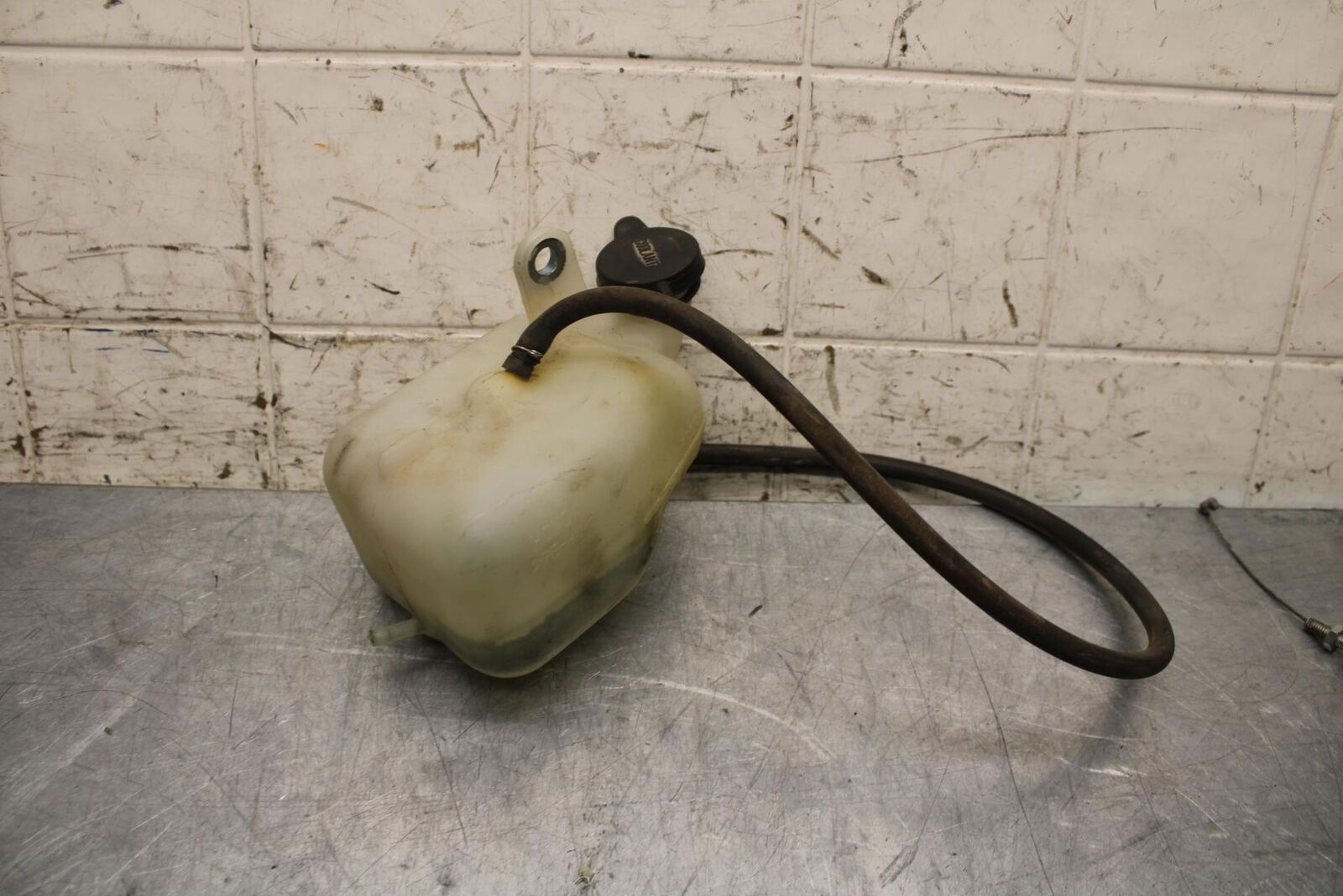 2006 Honda CBR600F4i COOLANT WATER TANK RESERVOIR BOTTLE 19101-MBW-D20 BB567
