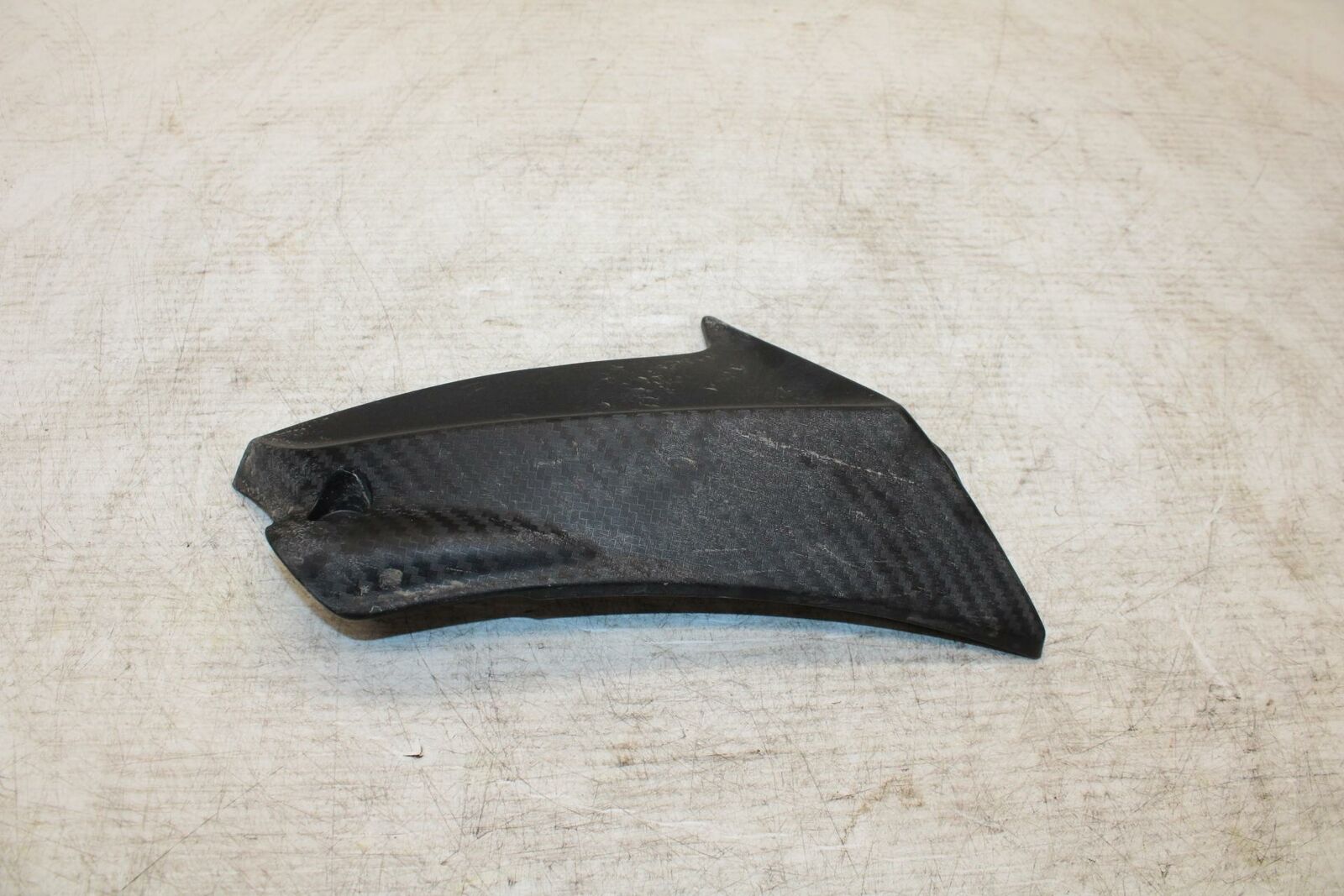 11-19 SUZUKI GSXR600 RIGHT FRAME SIDE COVER COWL PANEL TRIM BB371