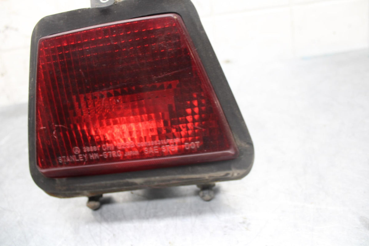 1984 Honda Interceptor 750 VF750F REAR TAIL TAILLIGHT BACK BRAKE LIGHT BB38