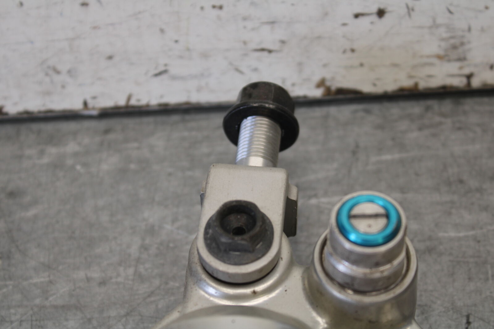 08-09 YAMAHA YZF R6S REAR BACK SHOCK ABSORBER SUSPENSION 5SL-22210-10-00  BB690