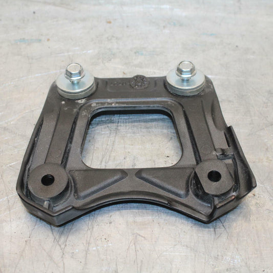 19-20 KAWASAKI NINJA ZX6R FRONT GAS TANK BRACKET MOUNT BB407