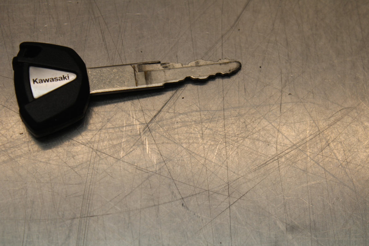 13-18 KAWASAKI NINJA ZX6R IGNITION LOCK W KEY BB666