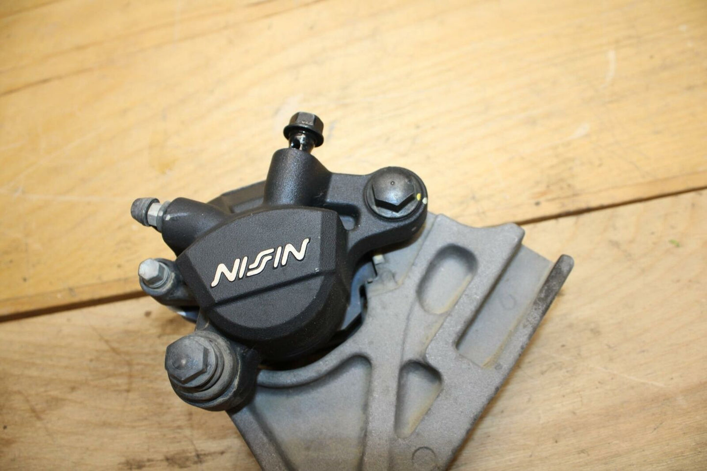 13-15 HONDA CBR500R REAR BACK BRAKE CALIPER W MOUNT BRACKET 43150-MGZ-J01 BB315