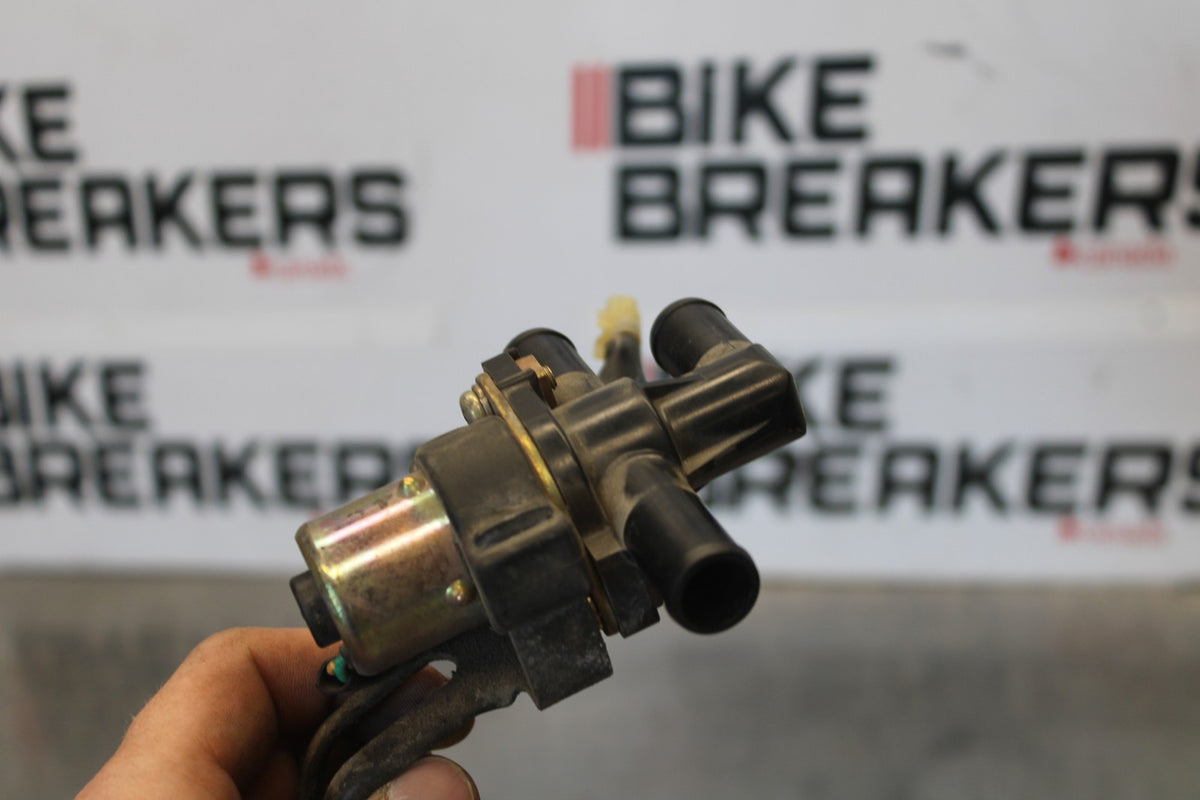 05 YAMAHA YZF R6 AIR VALVE SOLENOID TOP ENGINE SWITCH SENSOR BB894