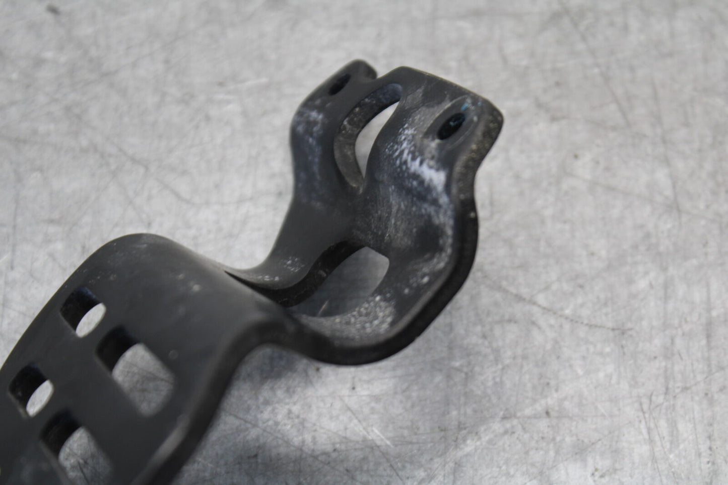 08-16 YAMAHA YZF R6 RIGHT REARSET REAR SET HEEL GUARD 13S-27446-10-00 BB665
