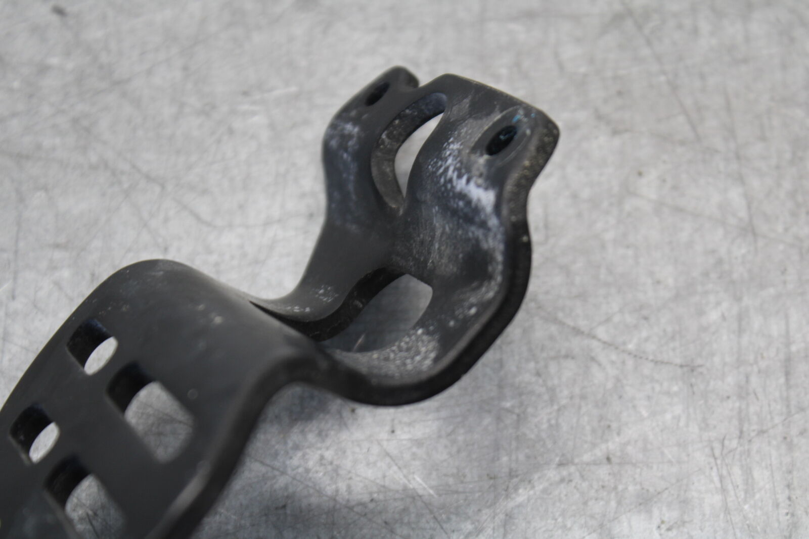 08-16 YAMAHA YZF R6 RIGHT REARSET REAR SET HEEL GUARD 13S-27446-10-00 BB665