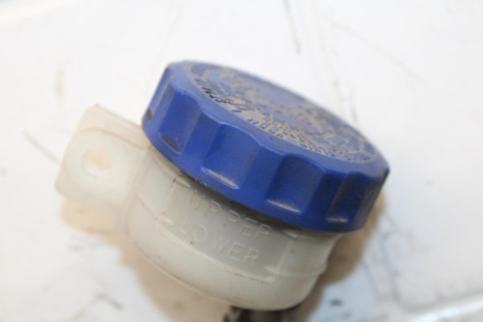 00-01 KAWASAKI ZZR600 REAR BACK BRAKE MASTER CYLINDER W RESERVOIR BB568