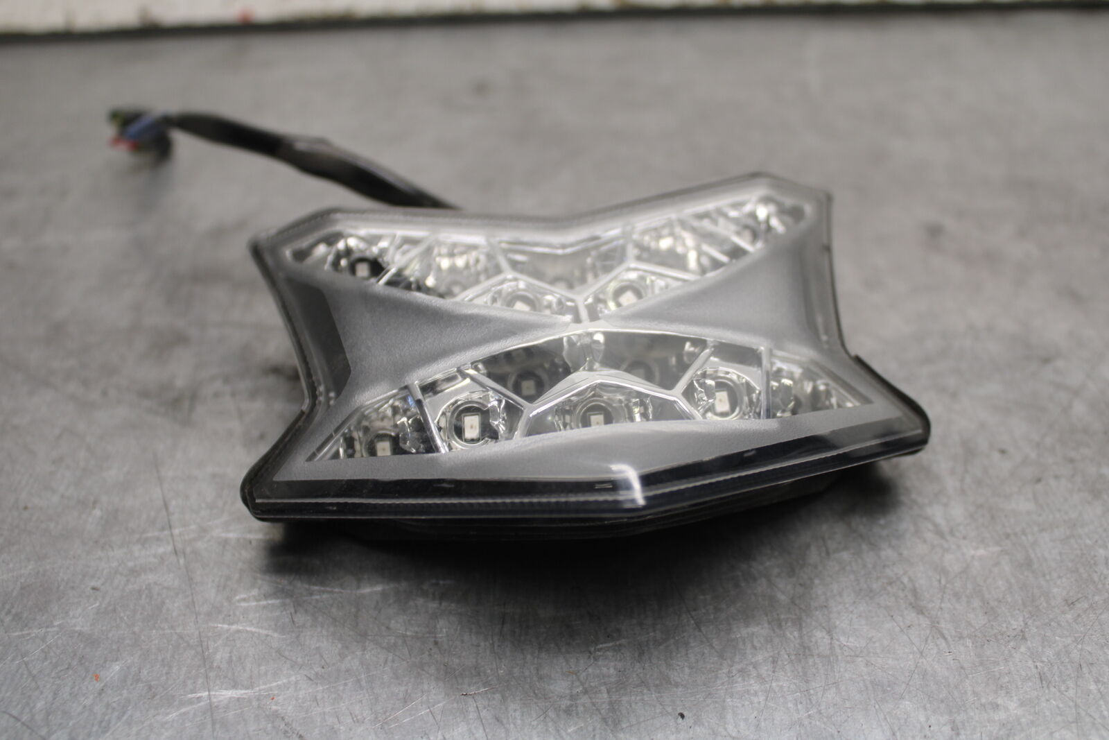 18-24 KAWASAKI NINJA 650 REAR TAIL TAILLIGHT BACK BRAKE LIGHT BB725