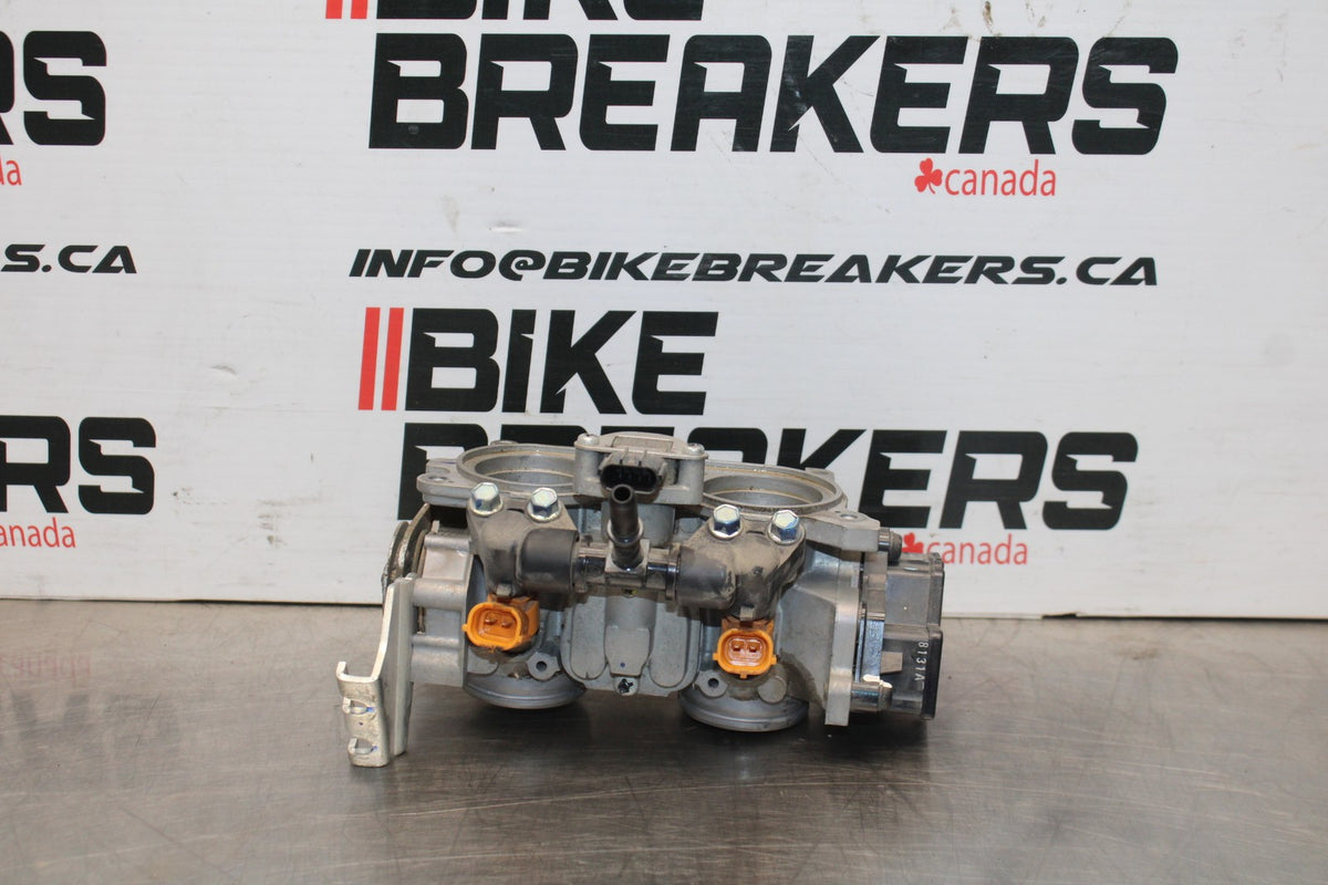 18 HONDA CB500F MAIN FUEL INJECTORS / THROTTLE BODIES BB861