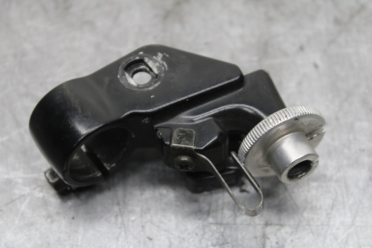 06 YAMAHA YZF R6 CLUTCH LEVER PERCH MOUNT BRACKET BB716