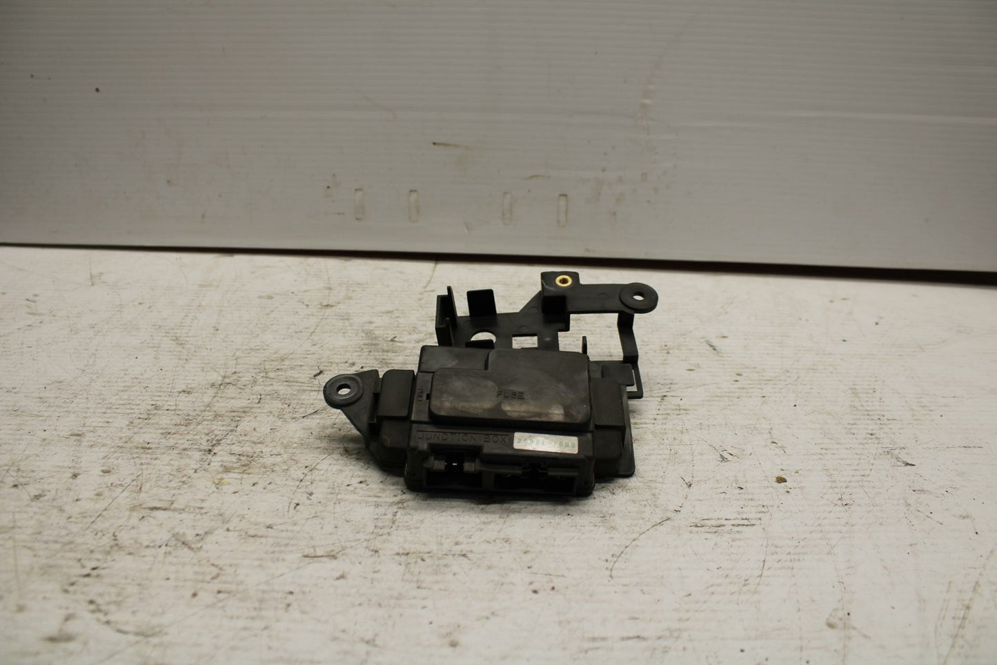 90-07 KAWASAKI ZZR 250 RELAY ASSEMBLY FUSE BOX BB298