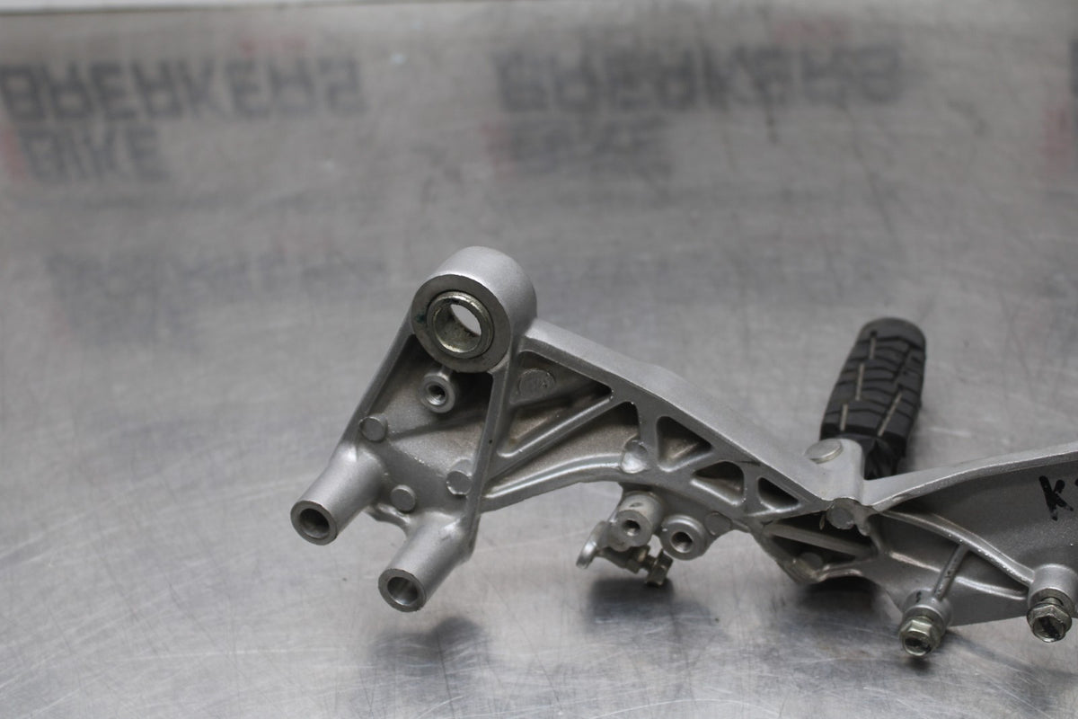 13-16 KTM 390 DUKE RIGHT REARSET REAR SET DRIVER FOOT PEG REST STOP BB815