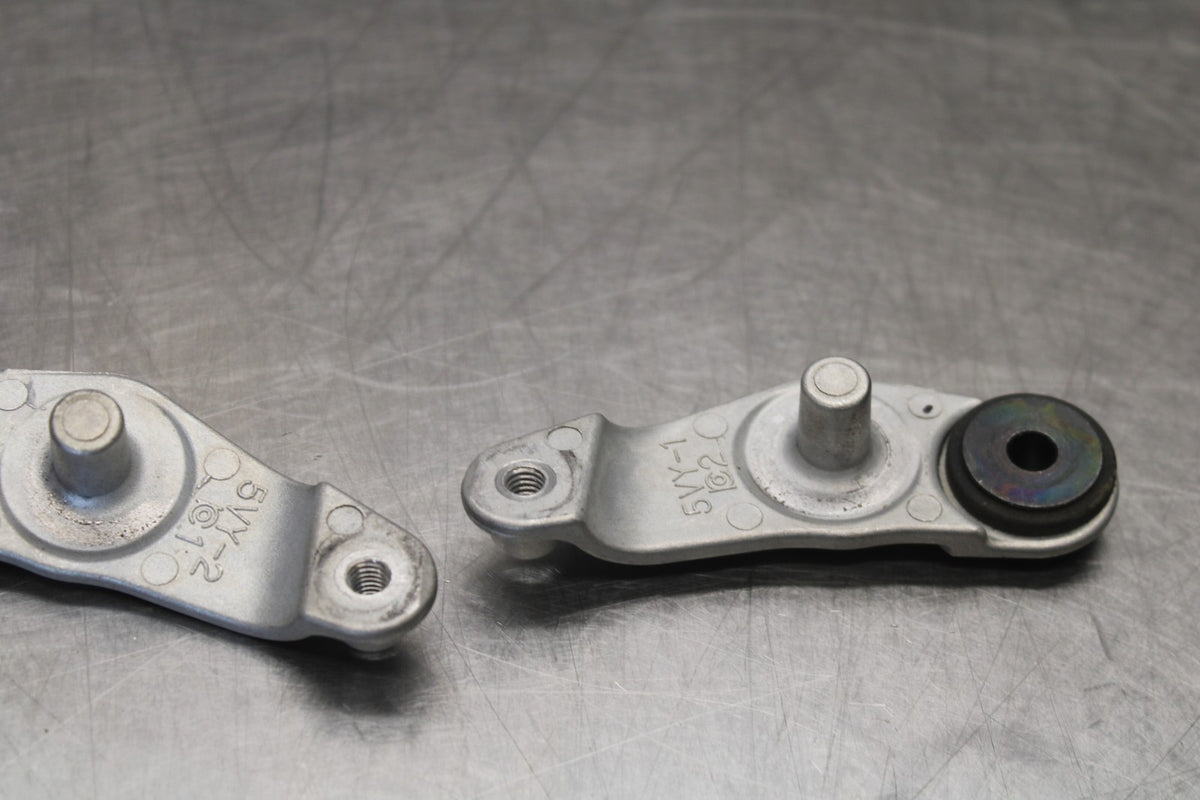 08-16 YAMAHA YZF R6 FRONT GAS TANK BRACKET MOUNT BB929