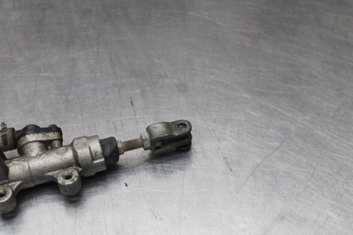97-00 SUZUKI GSXR600 SRAD REAR BACK BRAKE MASTER CYLINDER W RESERVOIR BB921