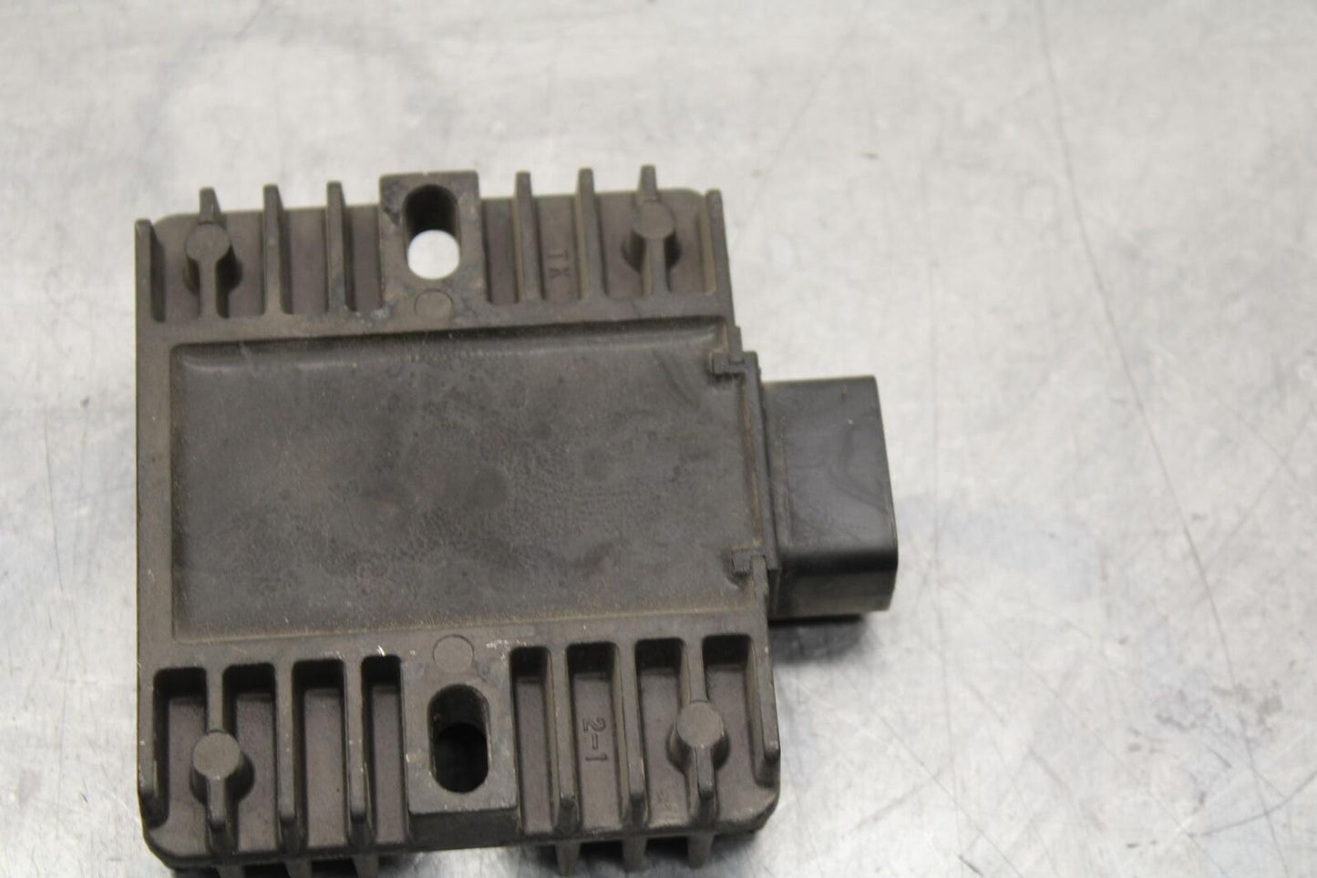 2006 Yamaha YZF R6 RECTIFIER VOLTAGE REGULATOR 4XY-81960-00-00 BB560
