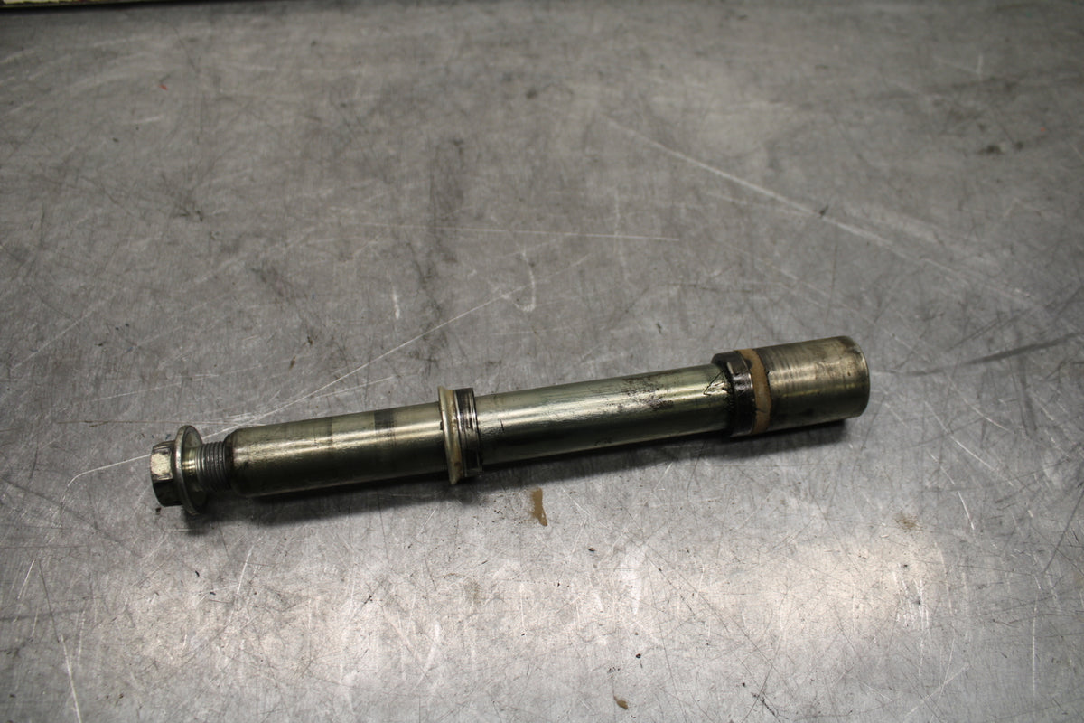08-10 SUZUKI GSXR 600 FRONT WHEEL RIM AXLE PIVOT BOLT  BB721