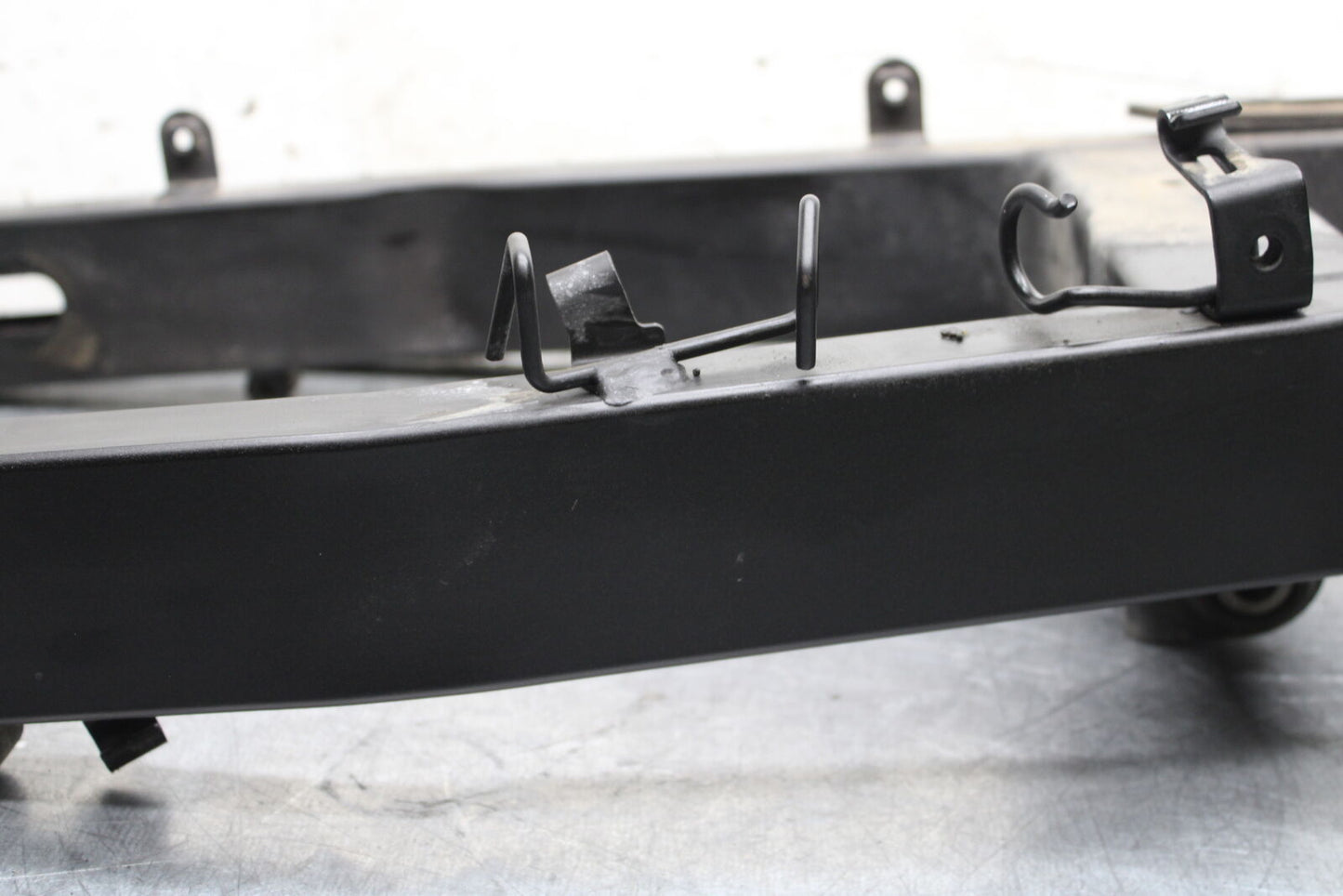19-22 KAWASAKI Z400 REAR SWINGARM BACK SUSPENSION SWING ARM BB708