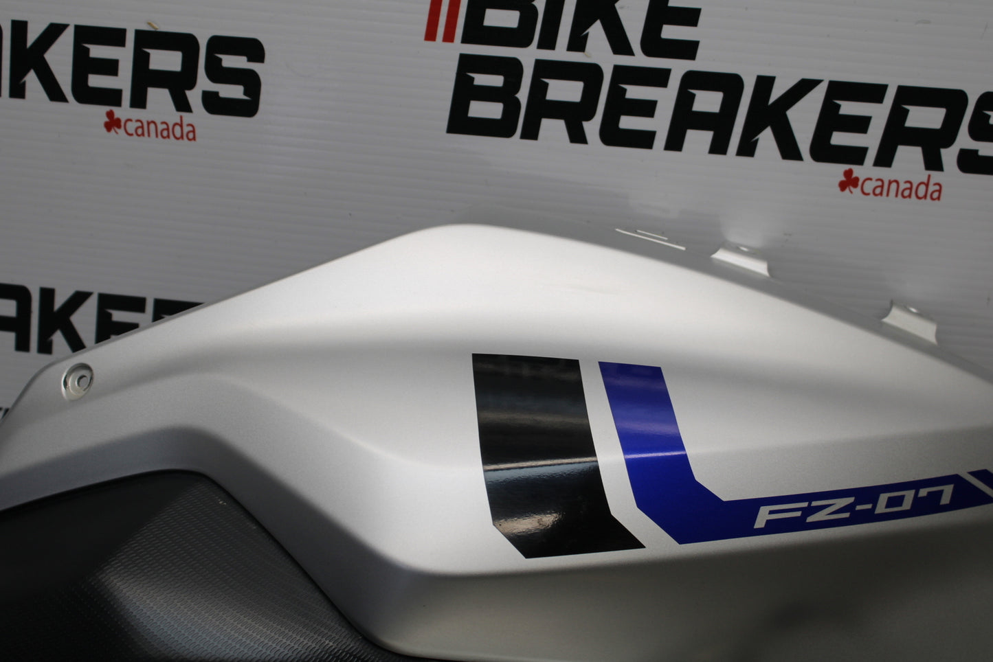 14-17 YAMAHA FZ07 LEFT LOWER MID UPPER SIDE FAIRING COWL BB162