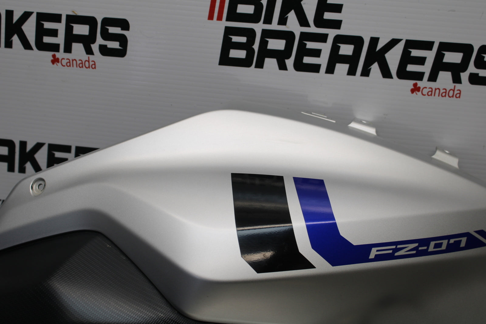 14-17 YAMAHA FZ07 LEFT LOWER MID UPPER SIDE FAIRING COWL BB162
