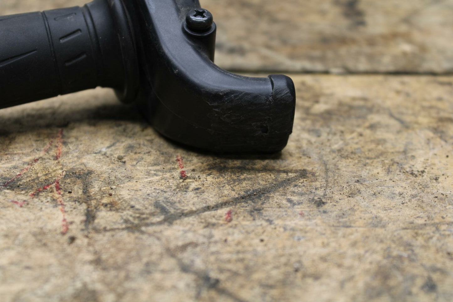 13-18 KAWASAKI NINJA ZX6R THROTTLE CABLE LINE HOUSING GUIDE BB342