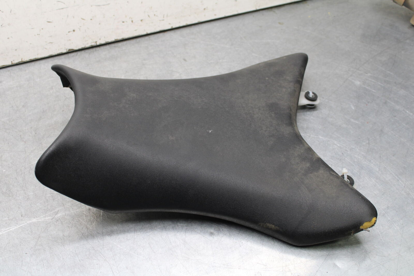 16 KAWASAKI NINJA ZX10R FRONT DRIVERS SEAT PAD SADDLE PILLION 53066-0521-MA  BB6