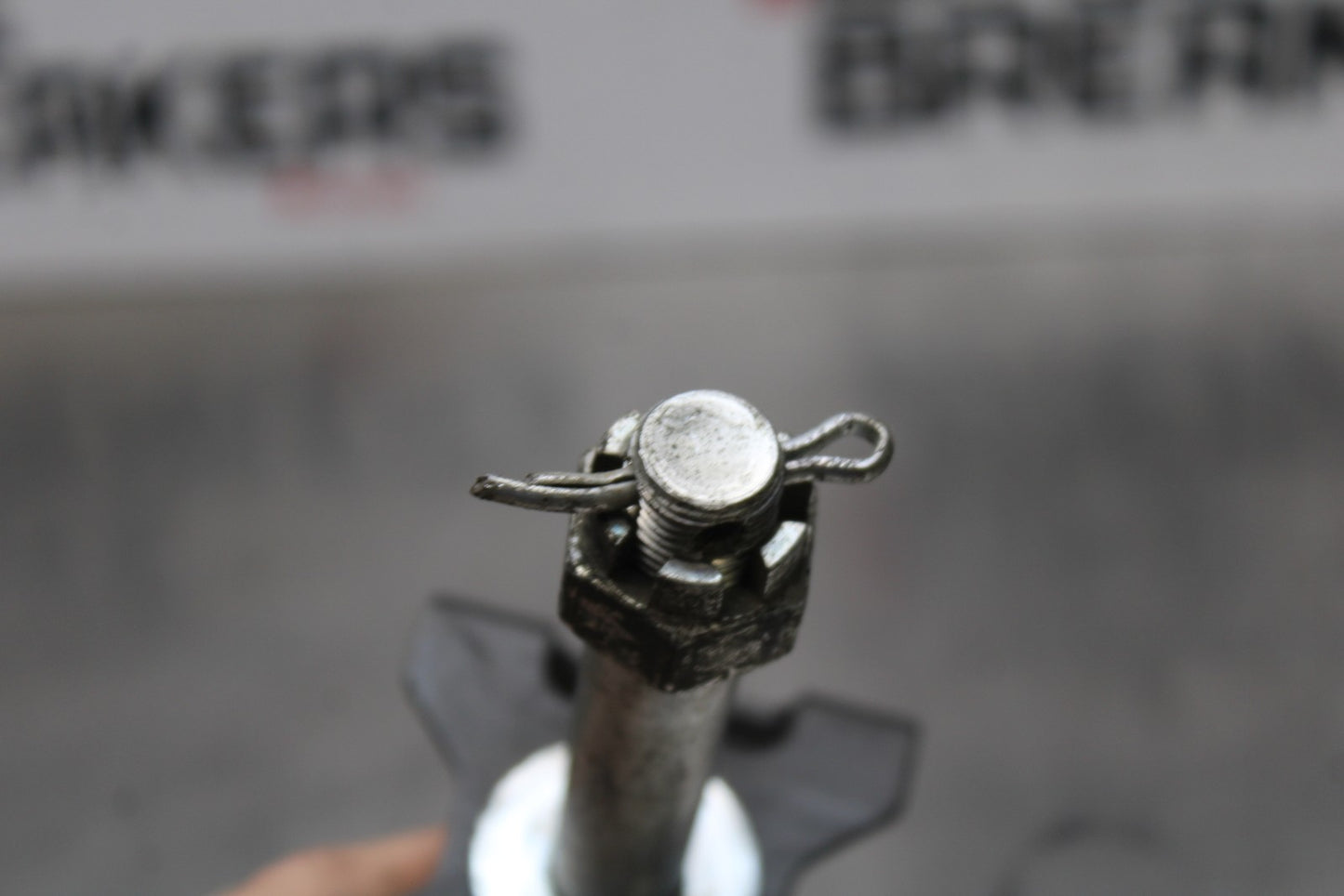 13-17 KAWASAKI NINJA 300 EX300 ABS REAR AXLE BACK WHEEL RIM BOLT AXEL BB187