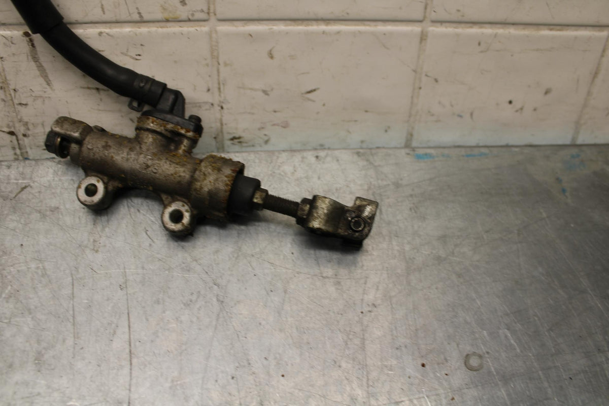 1992 Honda CBR900RR REAR BACK BRAKE MASTER CYLINDER W RESERVOIR BB63