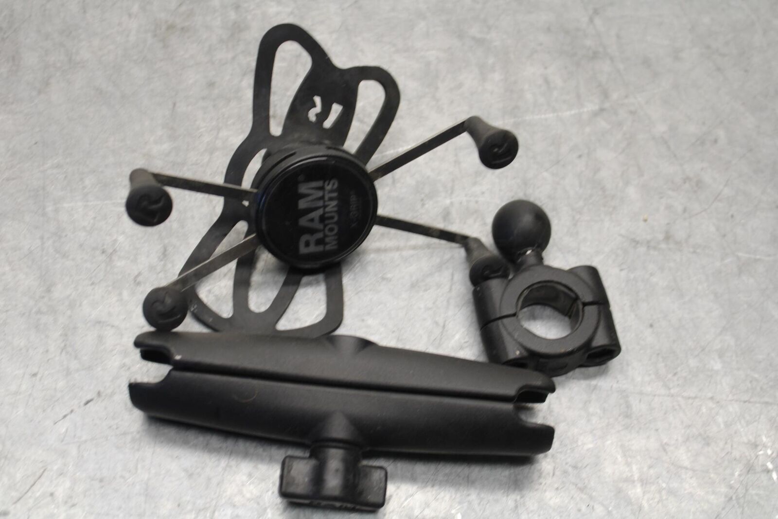 2015 Yamaha FZ09 RAM PHONE MOUNT BB54