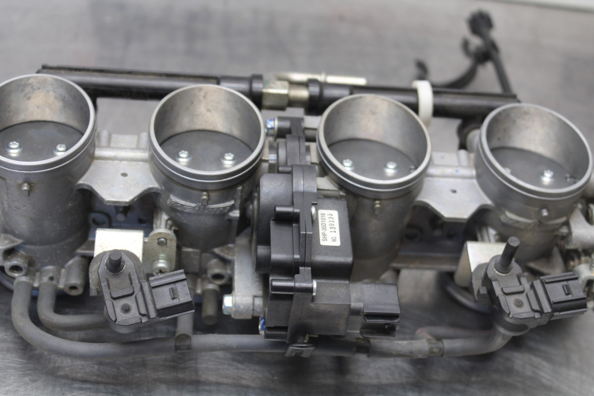 13-18 KAWASAKI NINJA ZX6R MAIN FUEL INJECTORS / THROTTLE BODIES BB915