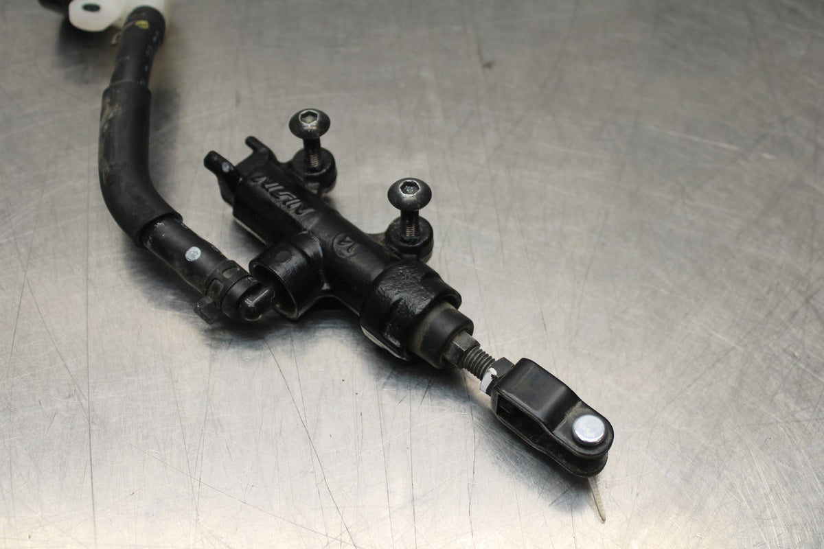 24-25 SUZUKI GSXR1000 REAR BACK BRAKE MASTER CYLINDER W RESERVOIR BB767
