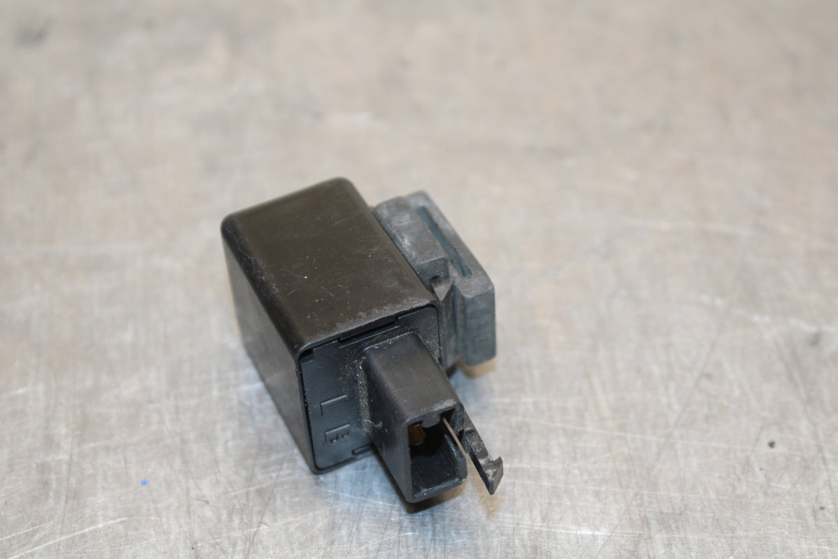 04-05 YAMAHA YZF R1 TURN SIGNAL BLINKER RELAY FLASHER SWITCH BB131