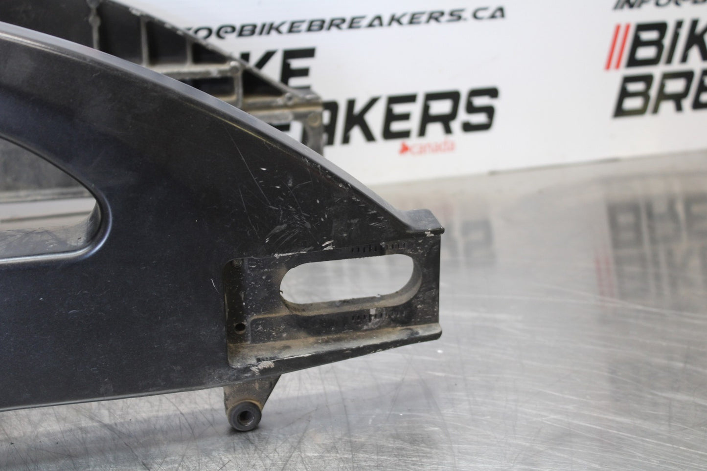06-07 SUZUKI GSXR 600 REAR SWINGARM BACK SUSPENSION SWING ARM BB170
