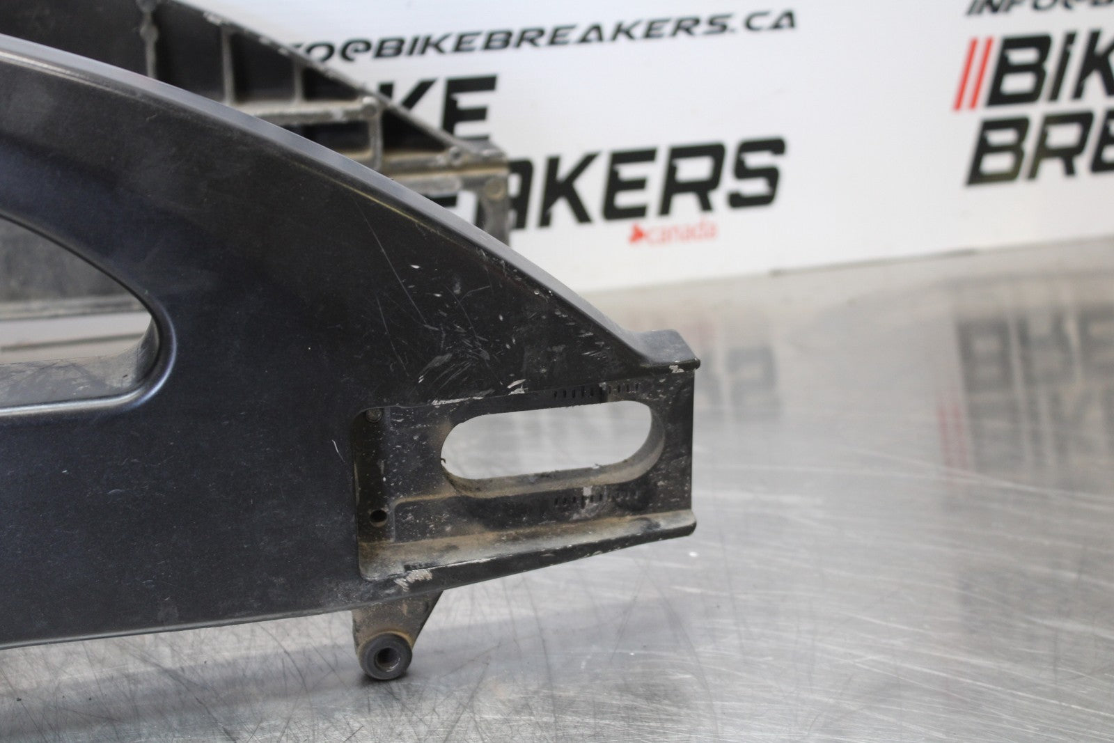 06-07 SUZUKI GSXR 600 REAR SWINGARM BACK SUSPENSION SWING ARM BB170