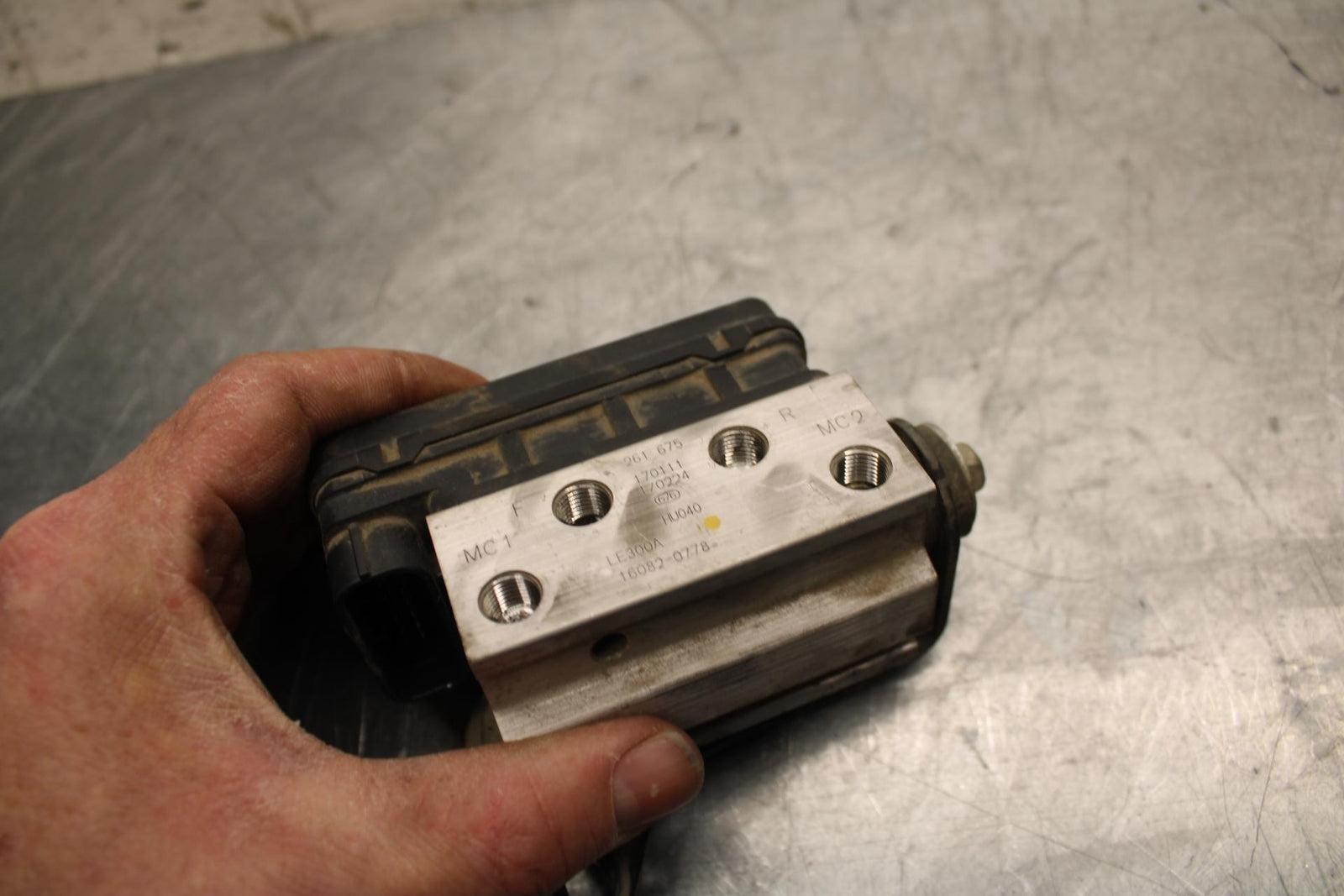 17 KAWASAKI VERSYS_X 300 ABS PUMP UNIT MODULE BB504