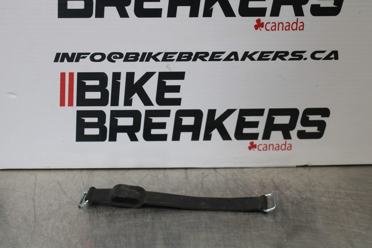 23-24 YAMAHA MT-07 BATTERY HOLD DOWN CLAMP STRAP BB194
