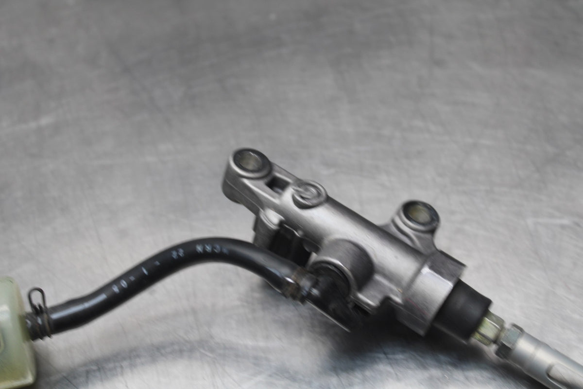 05 YAMAHA YZF R6 REAR BACK BRAKE MASTER CYLINDER W RESERVOIR BB814